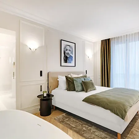 Thelander - Champs Elysees Serviced Apartment
