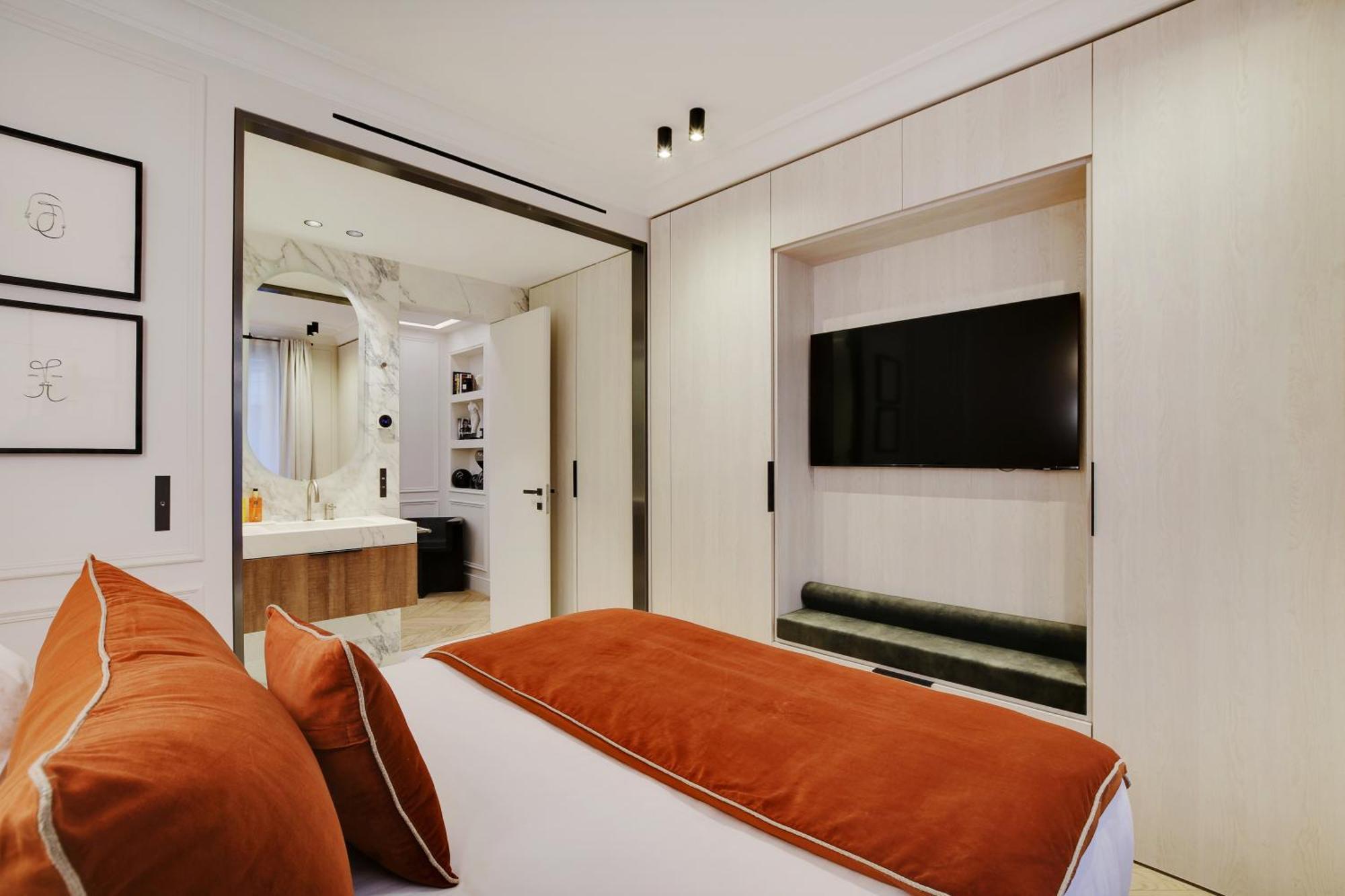 Appartamento Pick A Flat - Champs Elysées Serviced Parigi